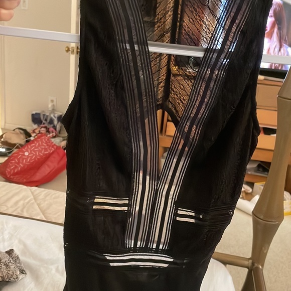 WINDSOR SHEER DERP V SHEER CUTOUT BLACK BODYSUIT. NWT SZ medium - Picture 9 of 11